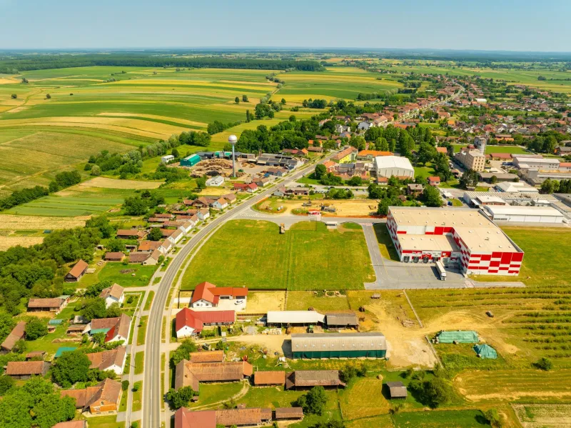 Miles Between Life and Death: How Rural America's Healthcare Collapse Is Turning Survivable Diseases Into Death Sentences